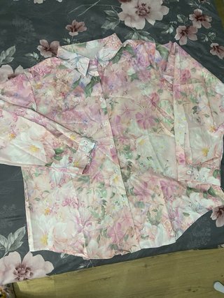 Camisa estampada mujer floral