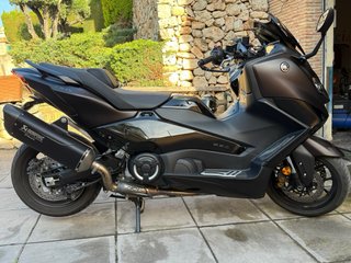 Yamaha TMAX 560 Tech Max AÑO 2025 Y SÓLO 2500 Km