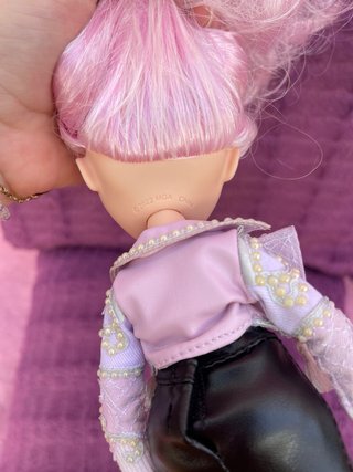 Muñeca Rainbow High Minnie Choi DIFICIL DE VER