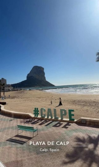 Escapada romántica playa : Velas y pétalos