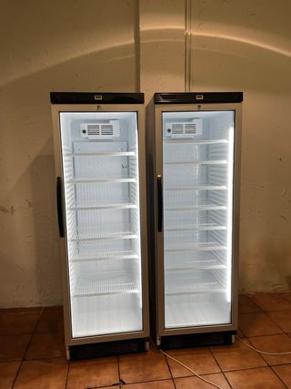 Nevera expositora 1 puerta bebidas