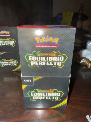 Pack Cartas Pokémon Equilibrio Perfecto