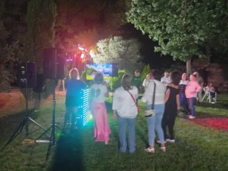 Celebra tu comunión con nuestros karaoke y sonido