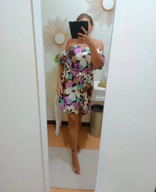 Abito corto spalle scoperte fantasia