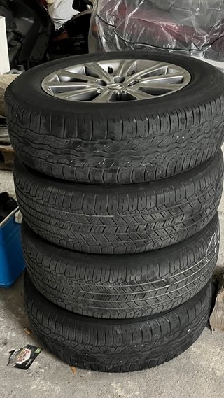 Llantas Lexus R17 235/65 tambien para toyota