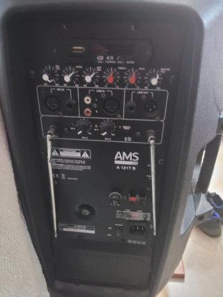 Altavoz AMS Portátil MP3 USB SD Bluetooth FM 12"