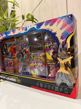 Pokemon Mega Lucario EX Collezione con Statuina