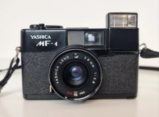 YASHICA MF-1 Cámara analógica compacta 35mm FUNDA