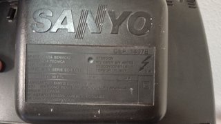 TV Sanyo CRT 14 antigua funcionando