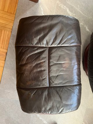 Butaca Stressless cuero marrón con reposapiés