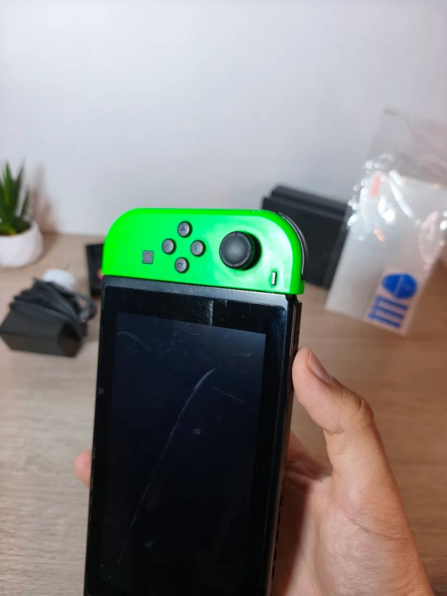 Nintendo Switch Verde y Rosa
