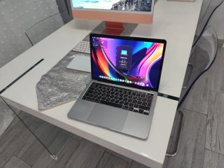 MacBook Pro M1 16GB 512GB Plata