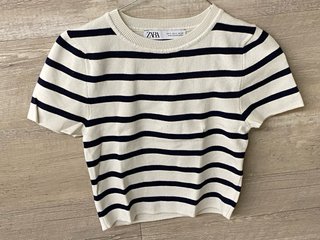 2 Tops Zara Blanco y Negro Talla S/XS