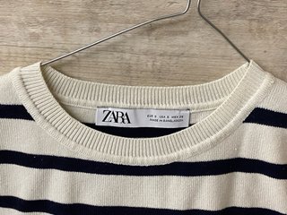 2 Tops Zara Blanco y Negro Talla S/XS