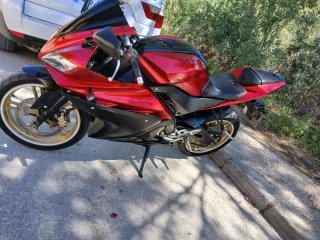 Yamaha YZF R125 2010 Roja y Negra