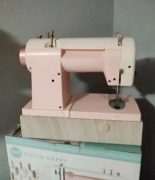 Máquina de coser Stitch Happy rosa