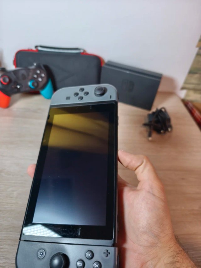 Nintendo Switch V2 2020