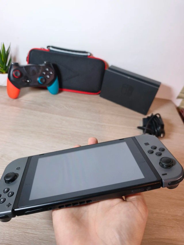 Nintendo Switch V2 2020