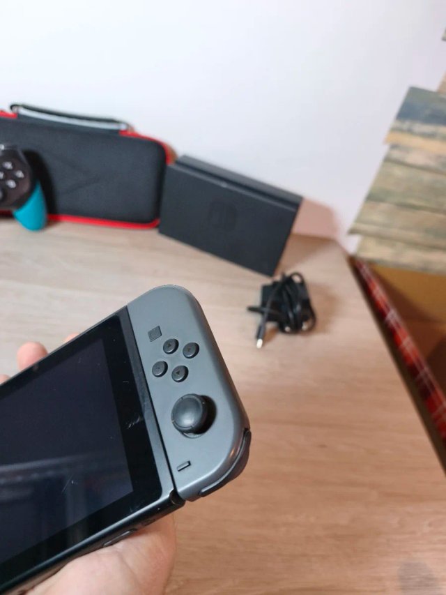 Nintendo Switch V2 2020