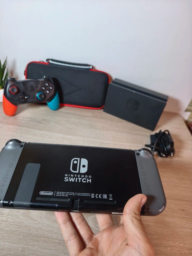 Nintendo Switch V2 2020