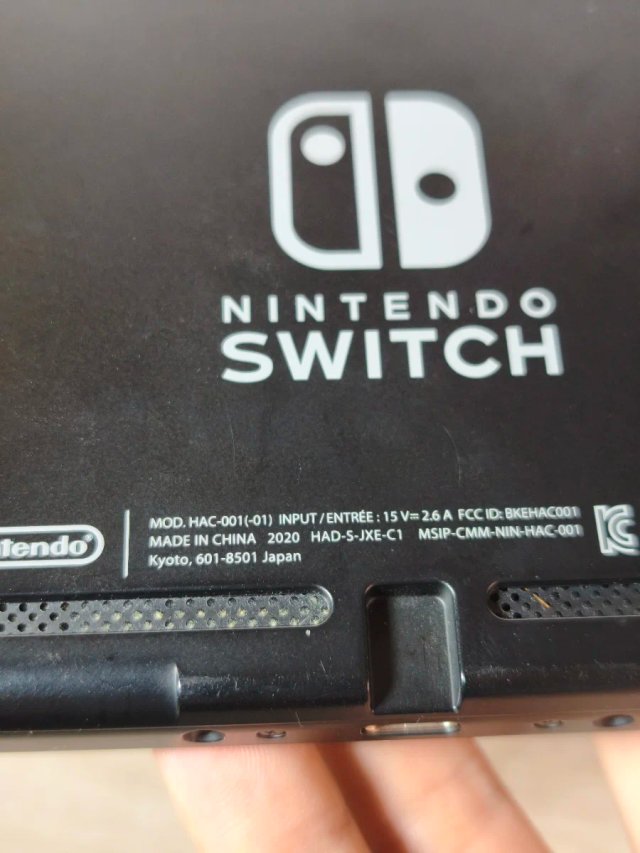 Nintendo Switch V2 2020
