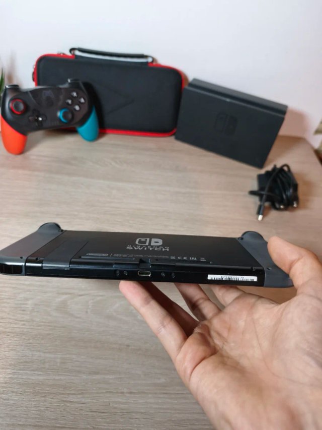 Nintendo Switch V2 2020
