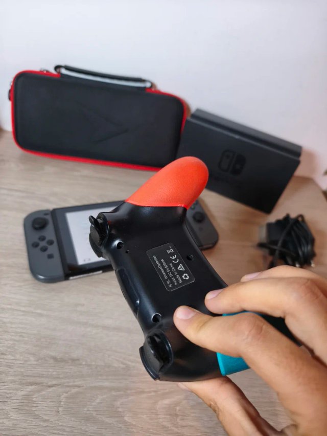 Nintendo Switch V2 2020