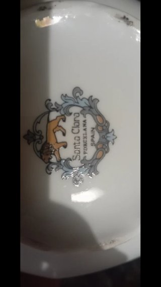 Juego de té porcelana floral  12 platos  12 tazas