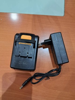 Batería 21V 2.0Ah y Cargador