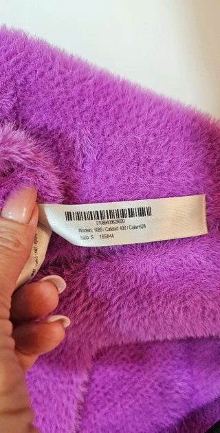 Jersey Uterqüe rosa peluche escote pico