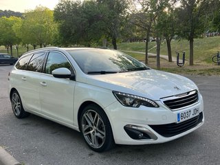 Peugeot 308 SW 2015