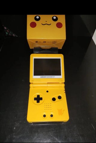 Nintendo Game Boy Advance SP Pikachu