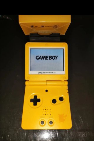 Nintendo Game Boy Advance SP Pikachu