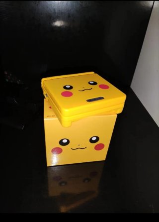Nintendo Game Boy Advance SP Pikachu