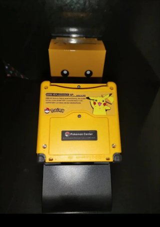 Nintendo Game Boy Advance SP Pikachu