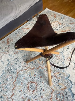 Taburete plegable madera y piel