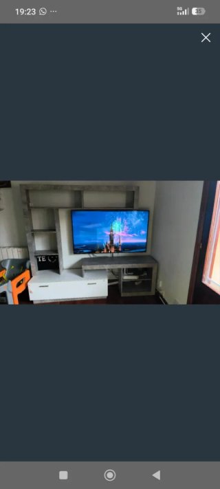 Mueble de sala gris y blanco
