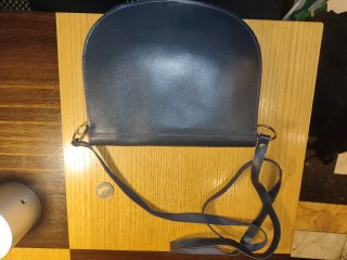 Bolso negro, de mujer, marca SALISBURYS.Piel negra