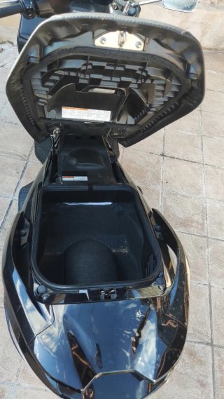 Suzuki Burgman 400 - Etiqueta C