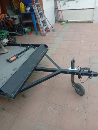 Remolque plataforma coche