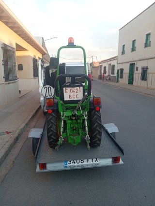 Remolque plataforma coche