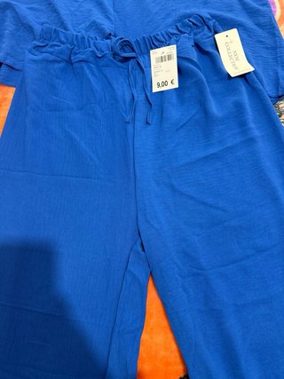 Conjunto azul fresco y elegante