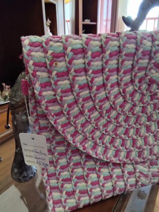 Bolso de rafia tejido multicolor, Nueva Temporada.