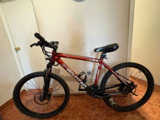 Bicicleta MTB Roja