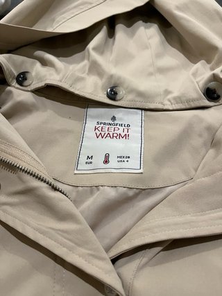 Parka con capucha beige