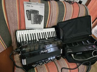 Acordeón Roland FR-7X