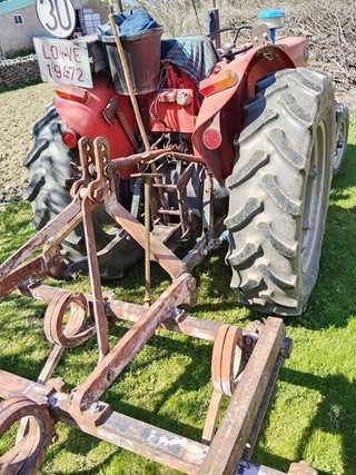 Tractor Massey Ferguson 147
