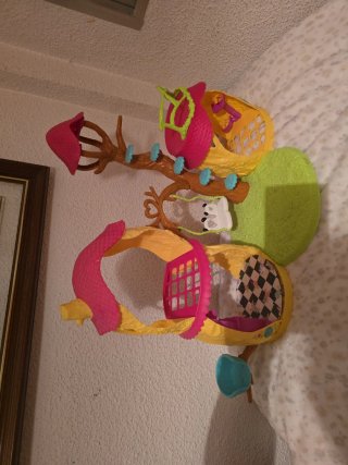 Casa de muñecas Enchantimals y accesorios