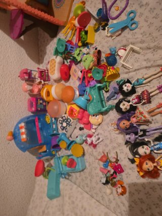 Casa de muñecas Enchantimals y accesorios
