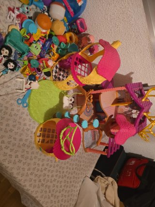 Casa de muñecas Enchantimals y accesorios